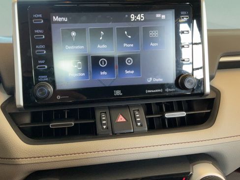 Used 2020 Toyota RAV4 Limited FWD image 13
