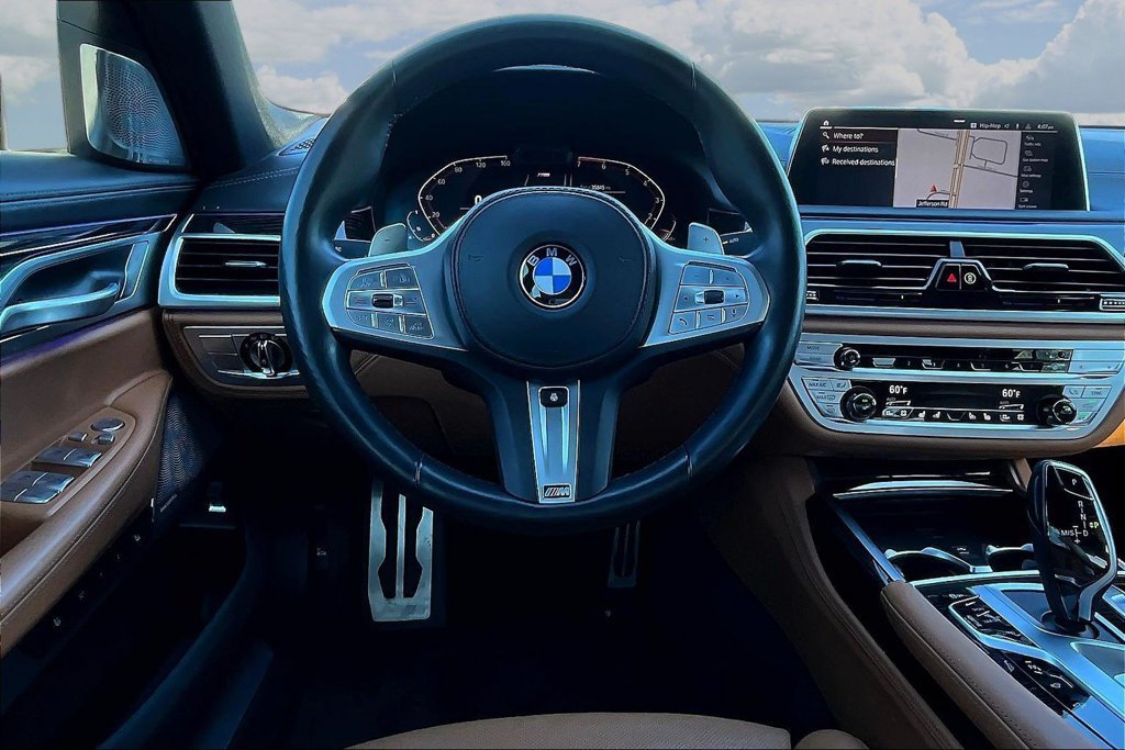 Used 2022 BMW 750i xDrive w/ Executive Package AWD/4WD image 8