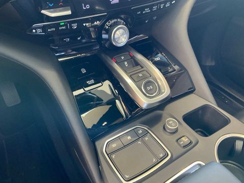 Certified 2024 Acura MDX w/ Technology Package AWD/4WD image 19