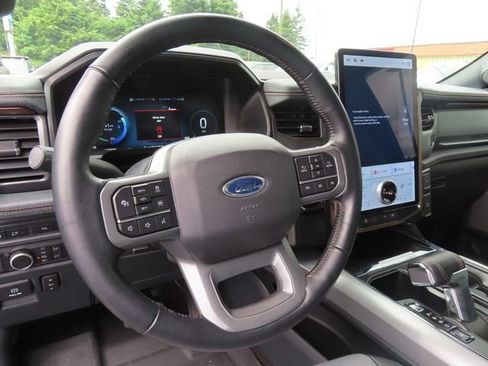 Used 2022 Ford F150 Lightning Lariat AWD/4WD image 16