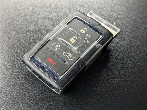 Used 2021 Jeep Grand Cherokee L Laredo image 31