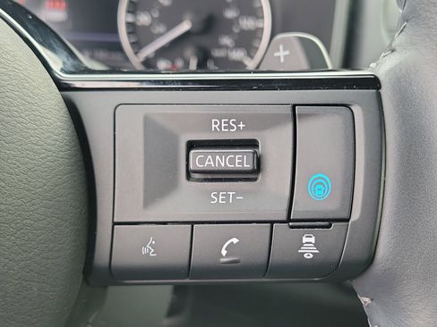 Used 2023 Nissan Rogue SL image 23