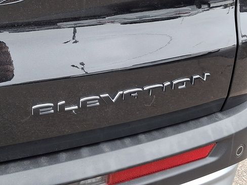 Used 2025 GMC Acadia Elevation image 34