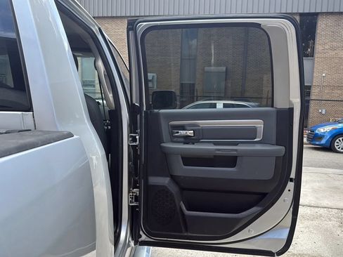 Used 2014 RAM 2500 SLT AWD/4WD image 20
