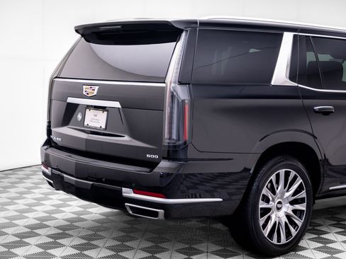 Certified 2026 Cadillac Escalade Platinum Luxury w/ LPO, Floor Liner Package AWD/4WD image 38