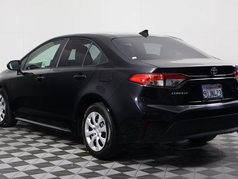 Used 2025 Toyota Corolla LE FWD image 6