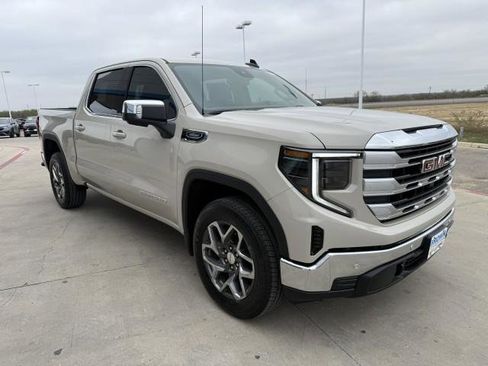 New 2026 GMC Sierra 1500 SLE w/ Preferred Package image 11