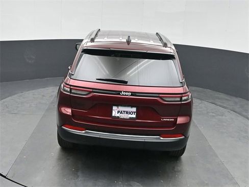 New 2025 Jeep Grand Cherokee Laredo image 32