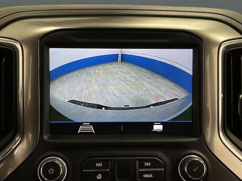 Used 2022 Chevrolet Silverado 2500 LT w/ Convenience Package image 9