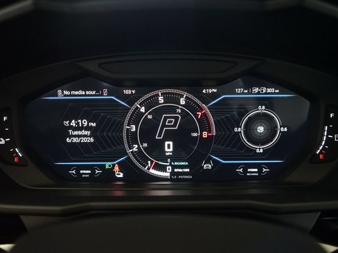 Used 2025 Lamborghini Urus SE AWD/4WD image 7