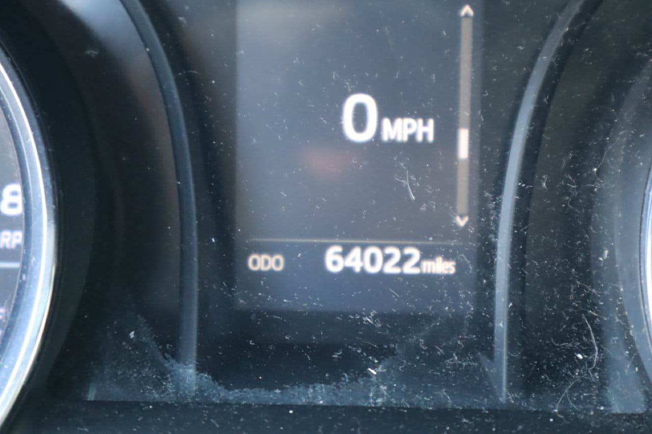 Used 2019 Toyota Camry SE FWD image 9