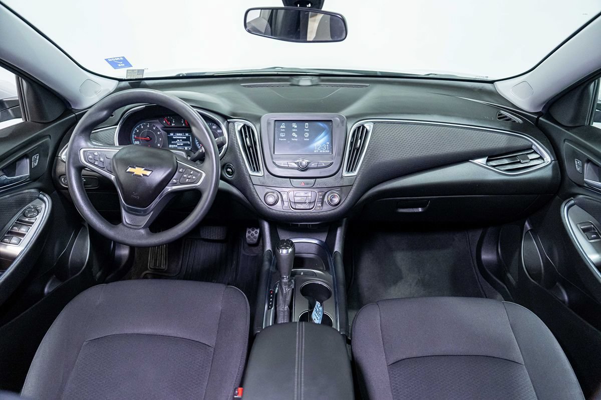 Used 2018 Chevrolet Malibu LT FWD image 24