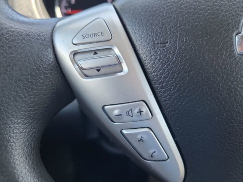 Used 2019 Nissan Versa SV FWD image 22
