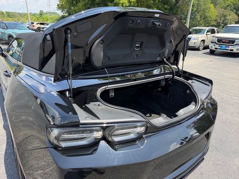 Used 2022 Chevrolet Camaro LT w/ LPO, Ground Effects Package RWD image 10