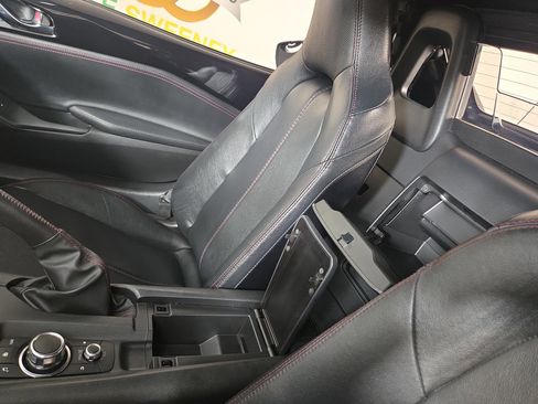 Used 2017 MAZDA MX-5 Miata RF Grand Touring image 26