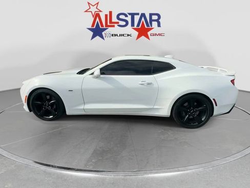 Used 2018 Chevrolet Camaro SS RWD image 4