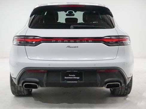 Used 2022 Porsche Macan image 11