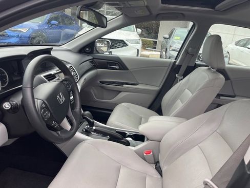 Used 2015 Honda Accord EX-L image 33