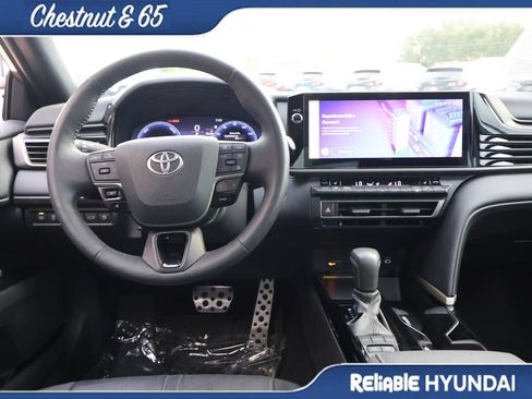 Used 2025 Toyota Camry XSE FWD image 18