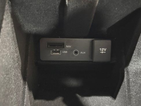 Used 2019 Land Rover Discovery Sport HSE AWD/4WD image 66
