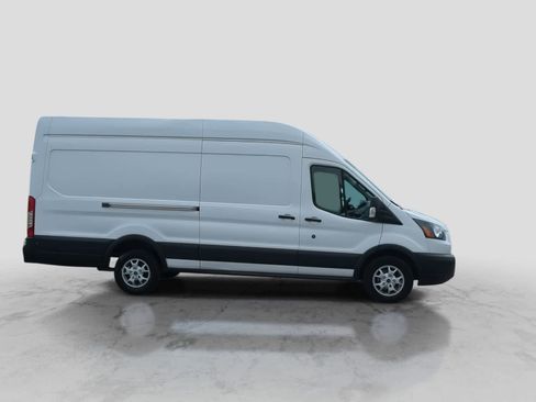 Used 2015 Ford Transit 250 148 High Roof Extended RWD image 9