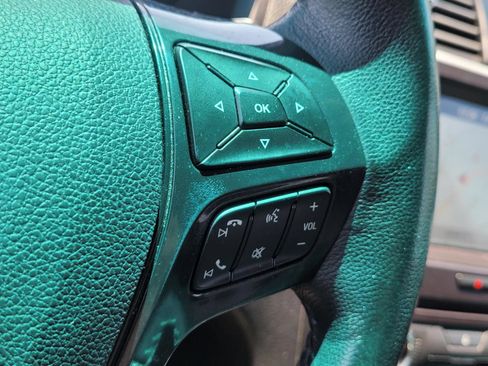 Used 2017 Ford Explorer XLT w/ Equipment Group 202A FWD image 34