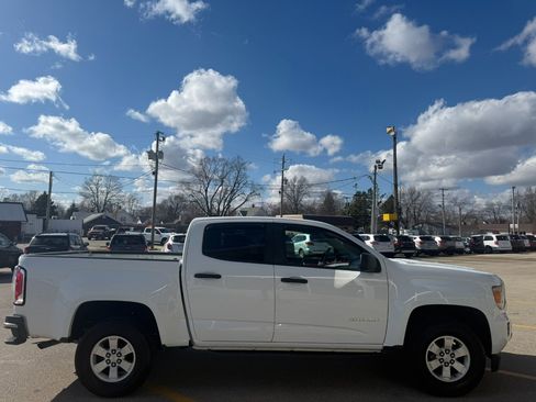 Used 2016 GMC Canyon 2WD Crew Cab w/ Convenience Package image 3