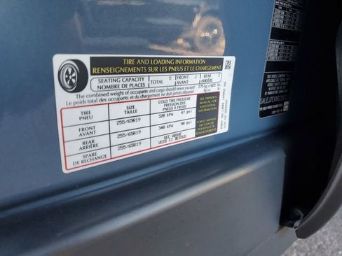 Used 2024 Land Rover Defender 110 S AWD/4WD image 30