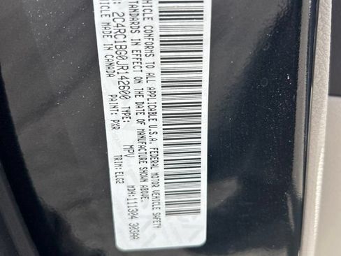Used 2018 Chrysler Pacifica Touring-L FWD image 47
