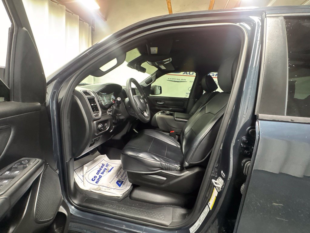 Used 2025 RAM 1500 Warlock AWD/4WD image 15