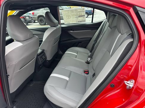 Used 2026 Toyota Camry SE w/ Convenience Package FWD image 16