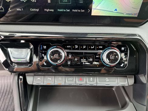 New 2026 GMC Sierra 1500 AT4 w/ Technology Package AWD/4WD image 31