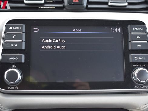 Used 2020 Nissan Versa SV image 17