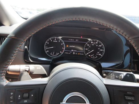 Used 2024 Nissan Pathfinder Rock Creek AWD/4WD image 30