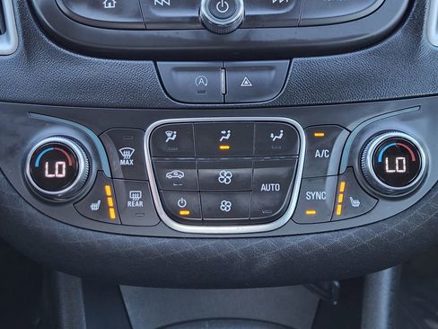 Used 2023 Chevrolet Malibu LT image 9