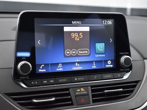 New 2025 Nissan Altima 2.5 SR image 14