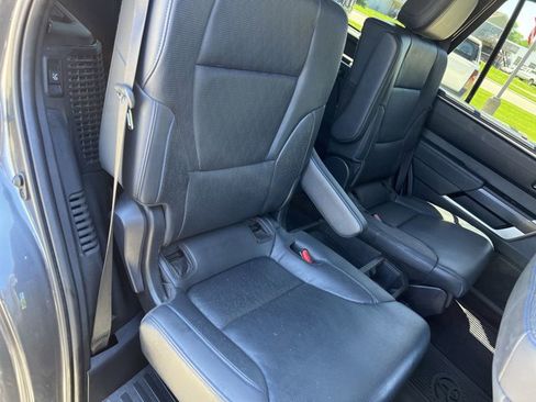 Used 2024 Toyota Sequoia Platinum AWD/4WD image 27