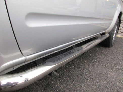 Used 2014 Nissan Frontier SV w/ SV Value Truck Package image 11