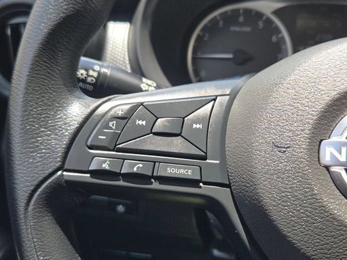 Certified 2025 Nissan Kicks Play S FWD image 21