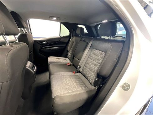 Used 2024 Chevrolet Equinox LT AWD/4WD image 15