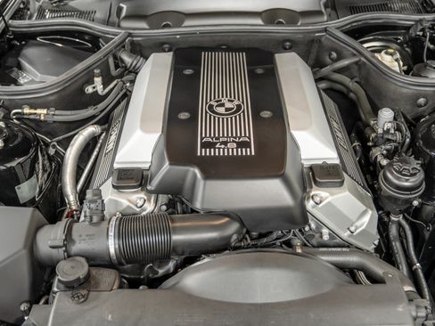 Used 2003 BMW Z8 RWD image 11