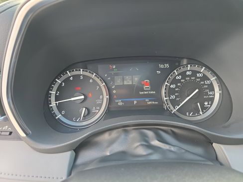 Used 2021 Toyota Highlander Limited image 21