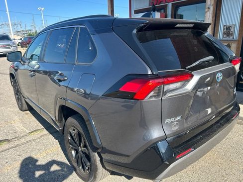 Used 2022 Toyota RAV4 XSE AWD/4WD image 8
