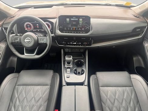 Used 2023 Nissan Rogue Platinum w/ Platinum Premium Package FWD image 14