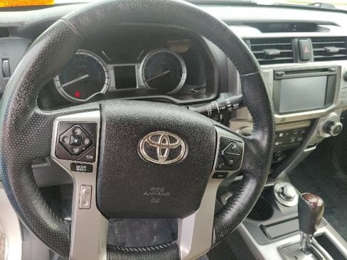 Used 2014 Toyota 4Runner Limited AWD/4WD image 24