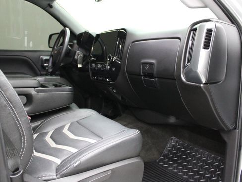 Used 2018 Chevrolet Silverado 1500 LT w/ All Star Edition AWD/4WD image 10