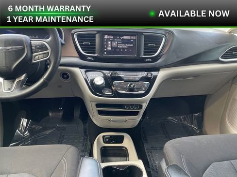 Used 2022 Chrysler Voyager LX image 10
