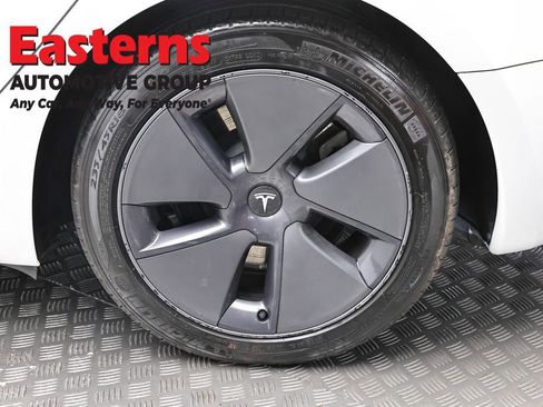 Used 2023 Tesla Model 3 Standard Range RWD image 8