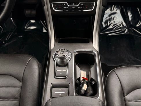 Used 2018 Ford Fusion SE w/ Equipment Group 602A image 28