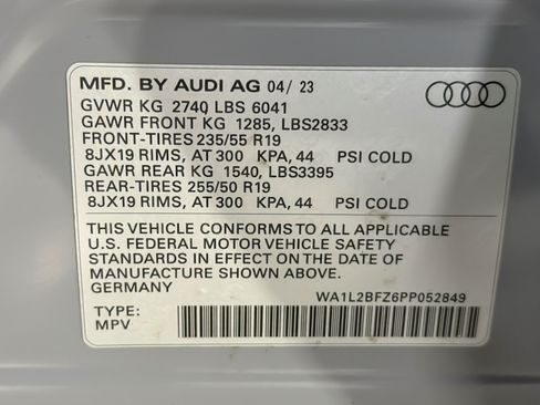 Used 2023 Audi Q4 e-tron Premium Plus w/ Premium Plus AWD/4WD image 28